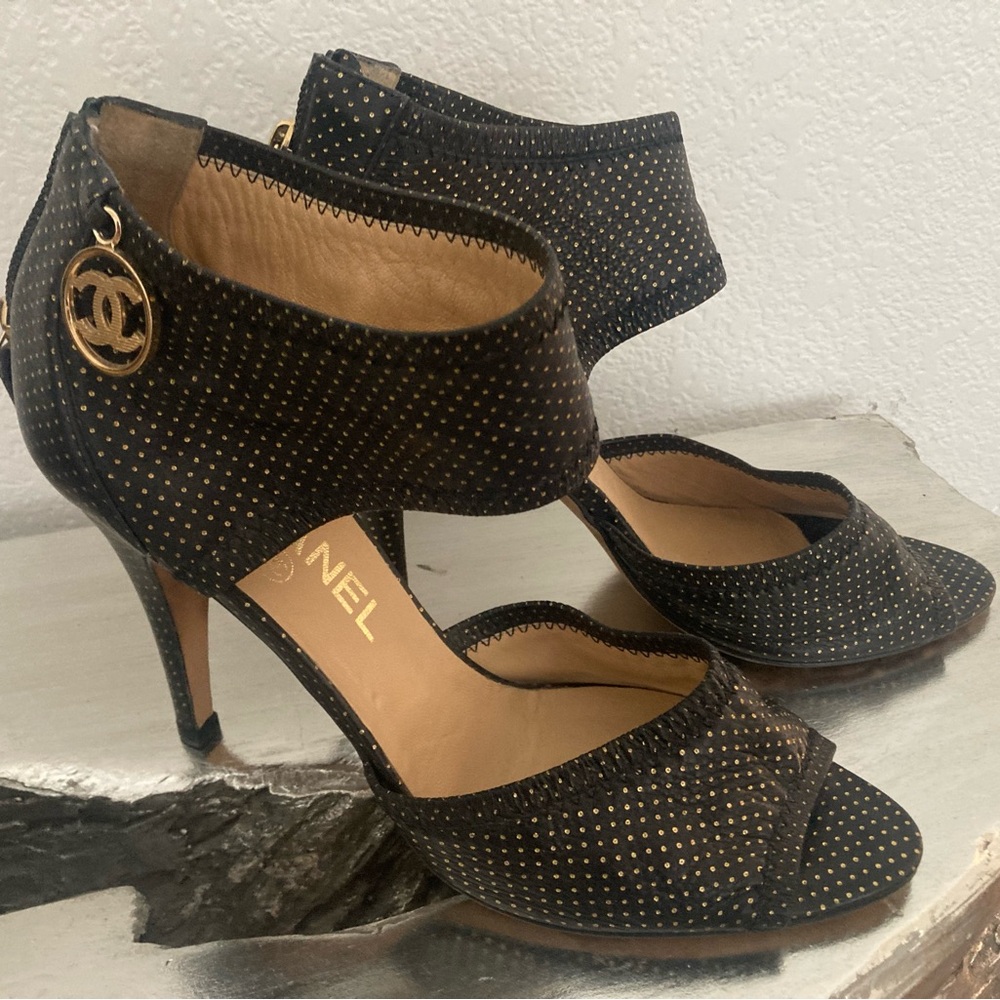 CHANEL Women's Black Heels with Gold Dots